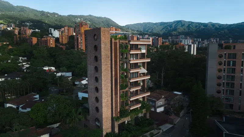 Ladrillo Romano — Edificio El Solar
