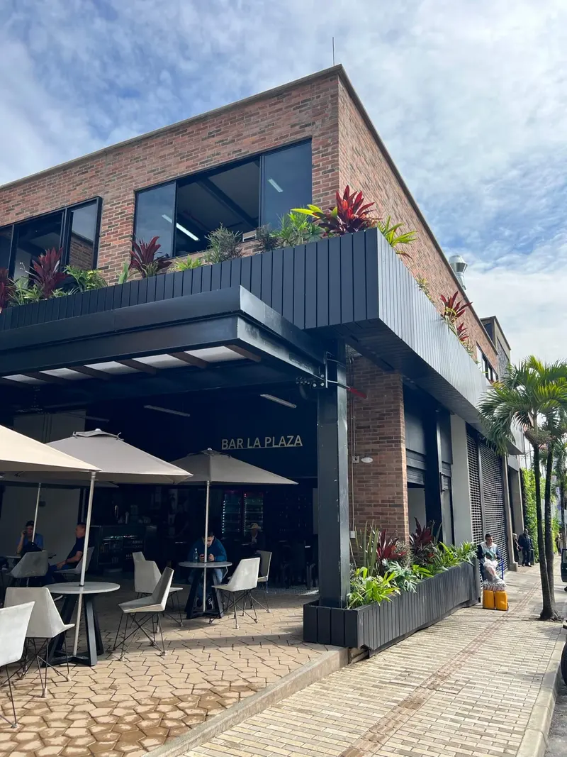 Ladrillo Romano — Plaza de Mercado Envigado