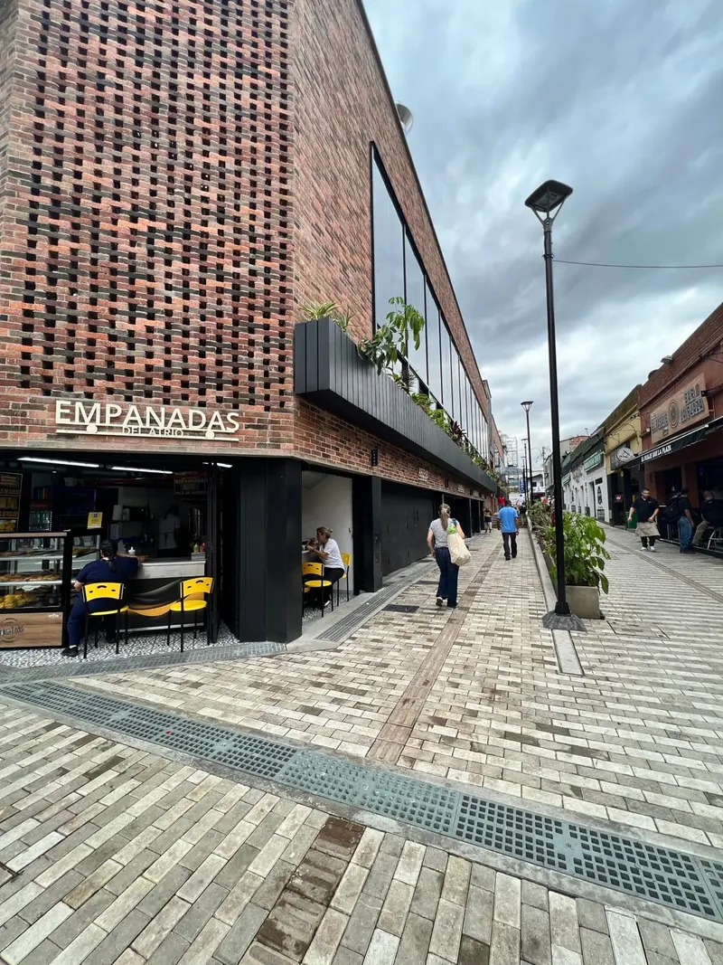 Ladrillo Romano — Plaza de Mercado Envigado