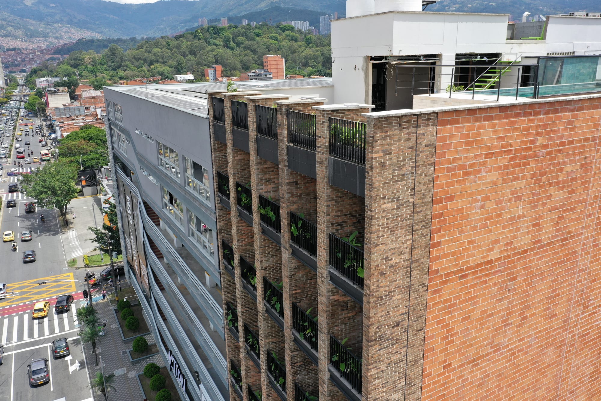 Ladrillo Romano — Edificio 8k Clayhouse